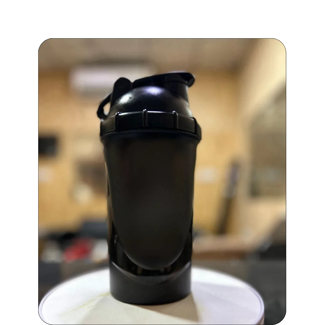 Shaker & Sipper 2 Right Image